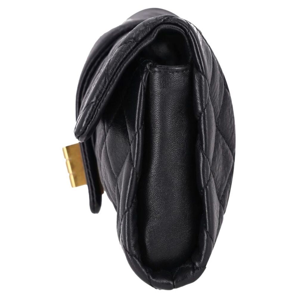 Chanel Re-Issue Quilted Lambskin Clutch Bag - Picture 3 of 11